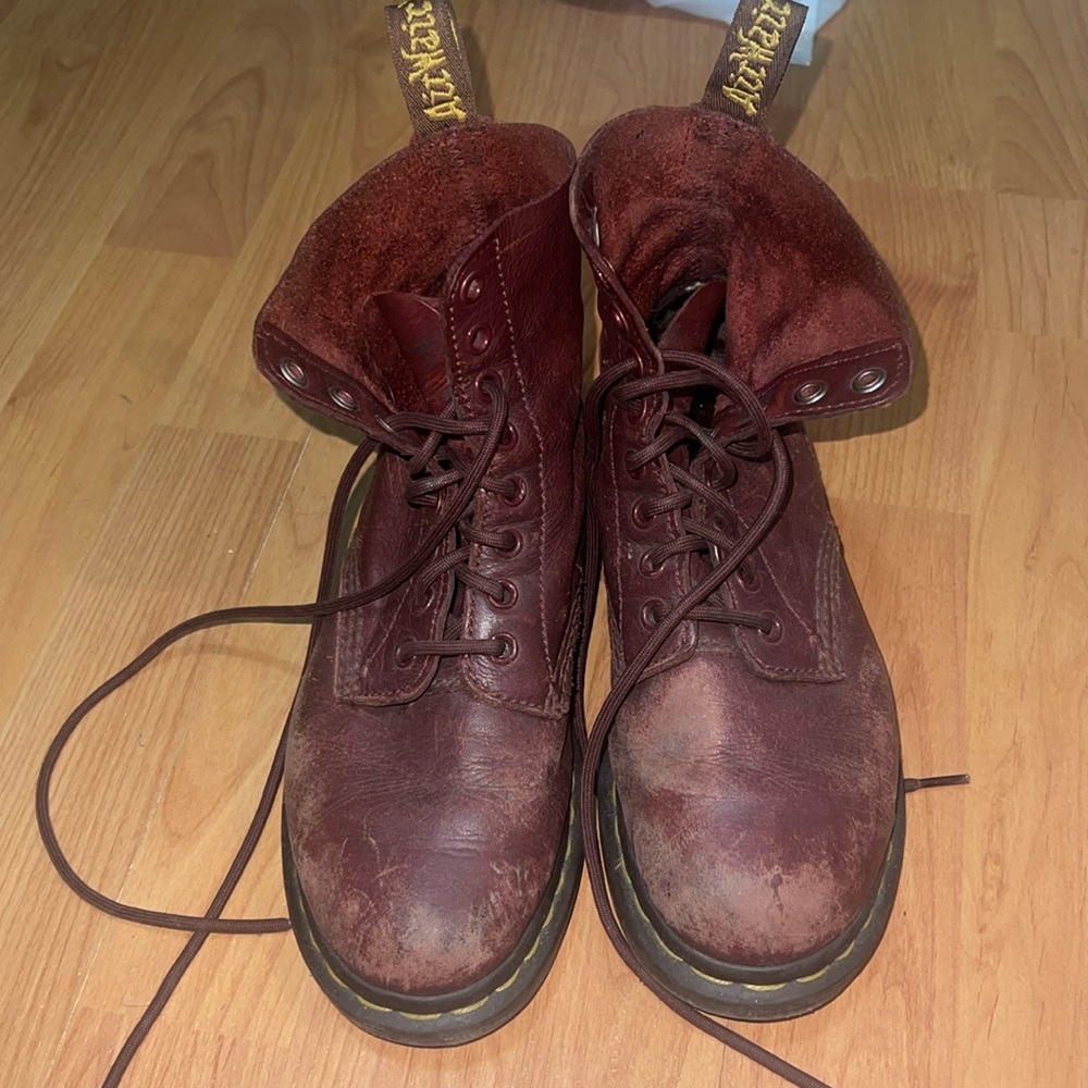 Doc Martens 6 Pascal Cherry Leather Combat Boots